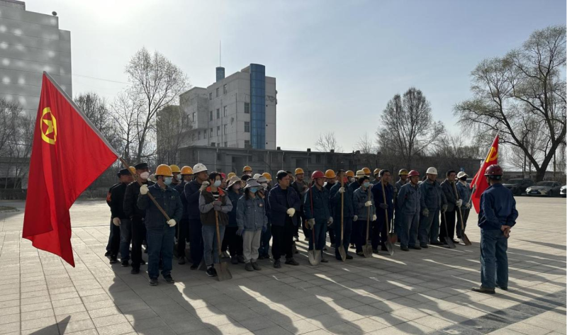 物產(chǎn)工投公司基層黨支部和公司團(tuán)支部聯(lián)合開展&ldquo;共筑家園 正植有你&rdquo;主題黨日、團(tuán)日活動