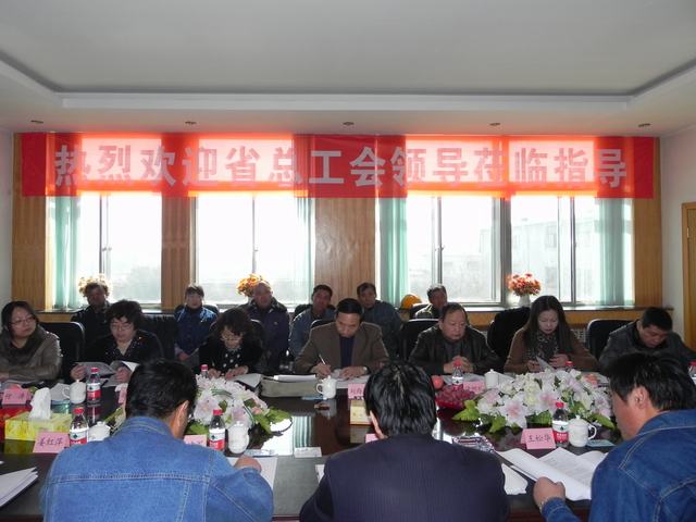 深入車間班組、&ldquo;零距離&rdquo;接觸職工、體驗職工生活、傾聽職工心聲